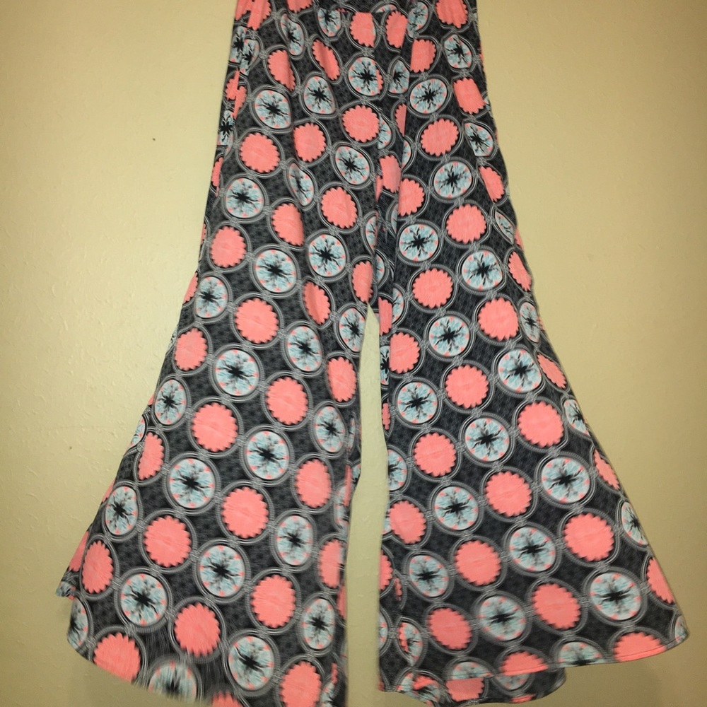 Wide leg pants